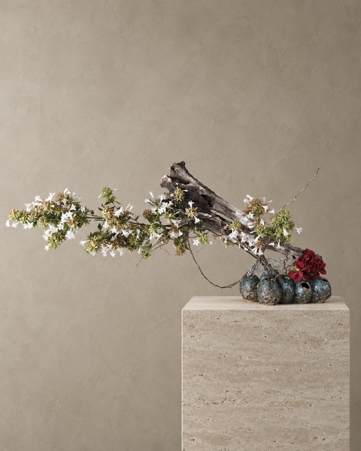 Ikebana arrangement "inner rhythm" by arya flowerslab, Macerata
