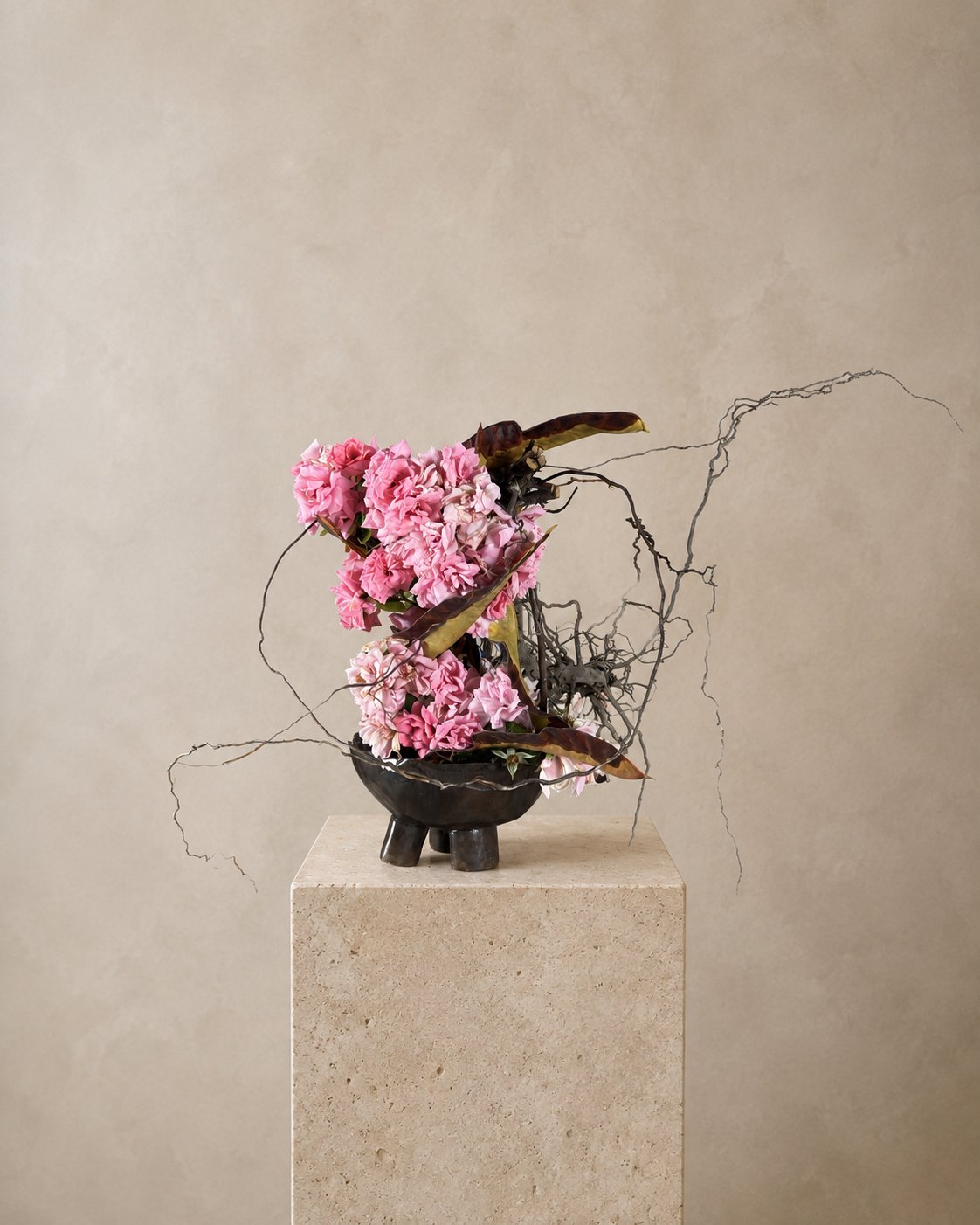 Ikebana arrangement "amber silence" by arya flowerslab, Macerata