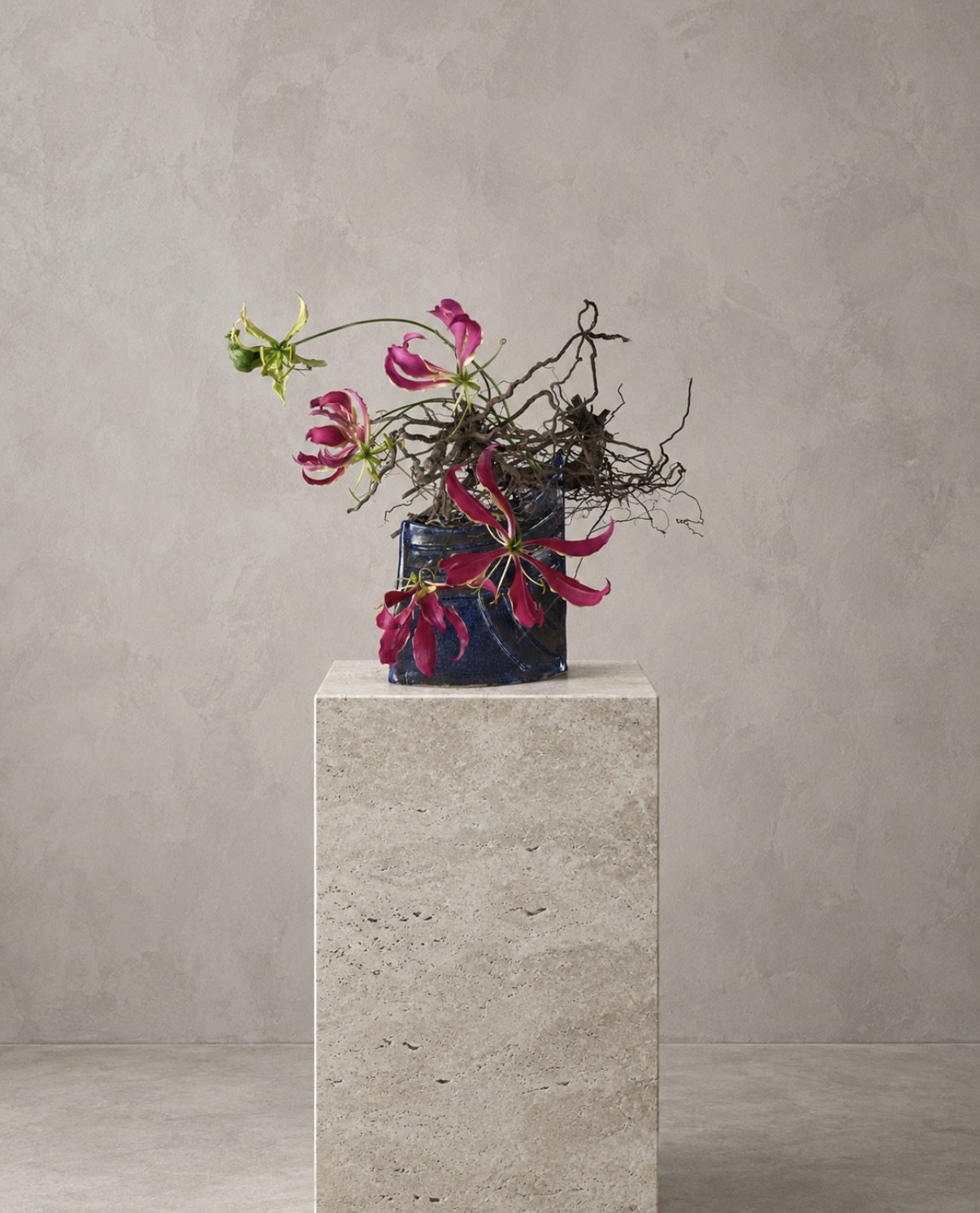 Ikebana arrangement "evening vessel" by arya flowerslab, Macerata