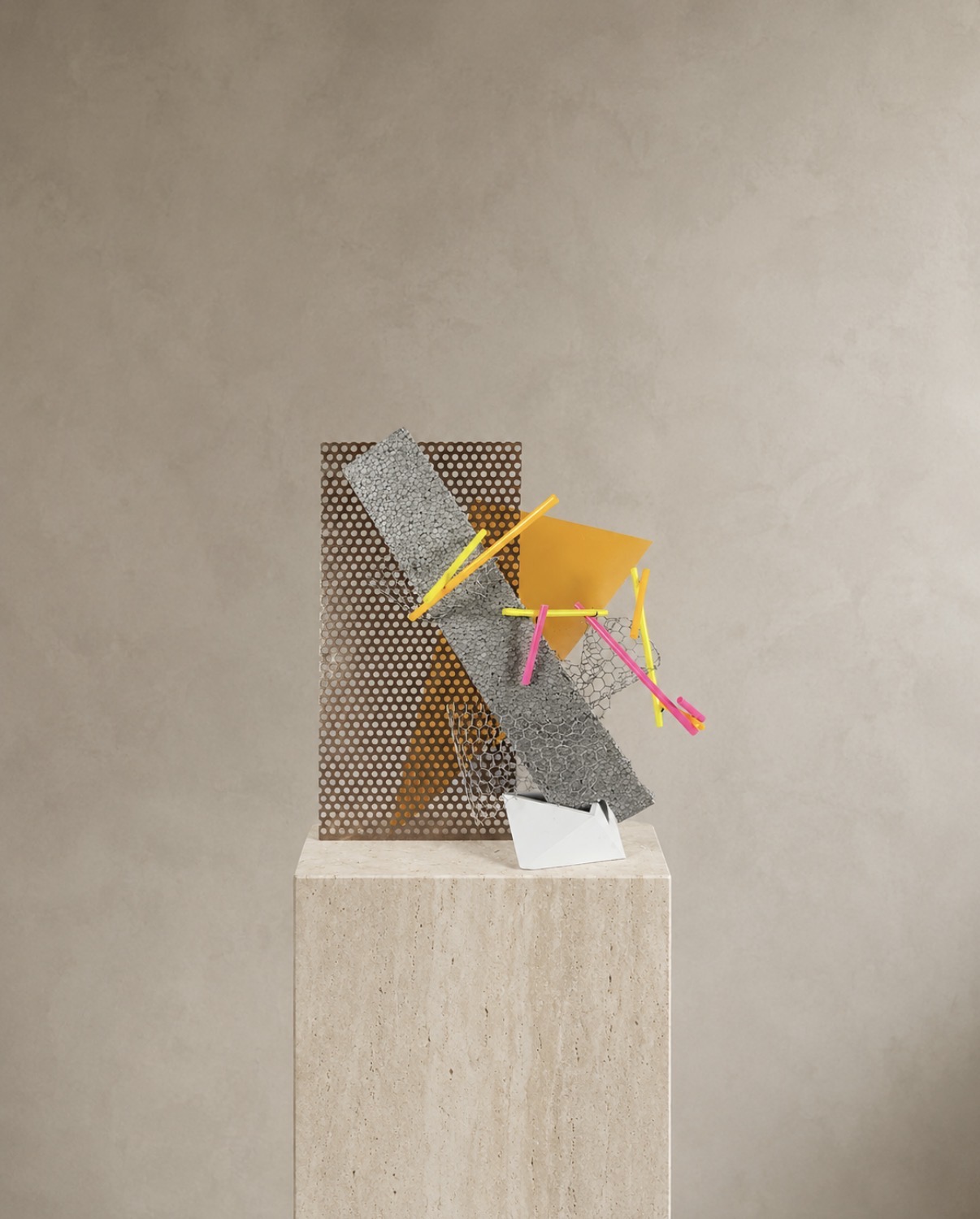 Ikebana arrangement "held stem" by arya flowerslab, Macerata