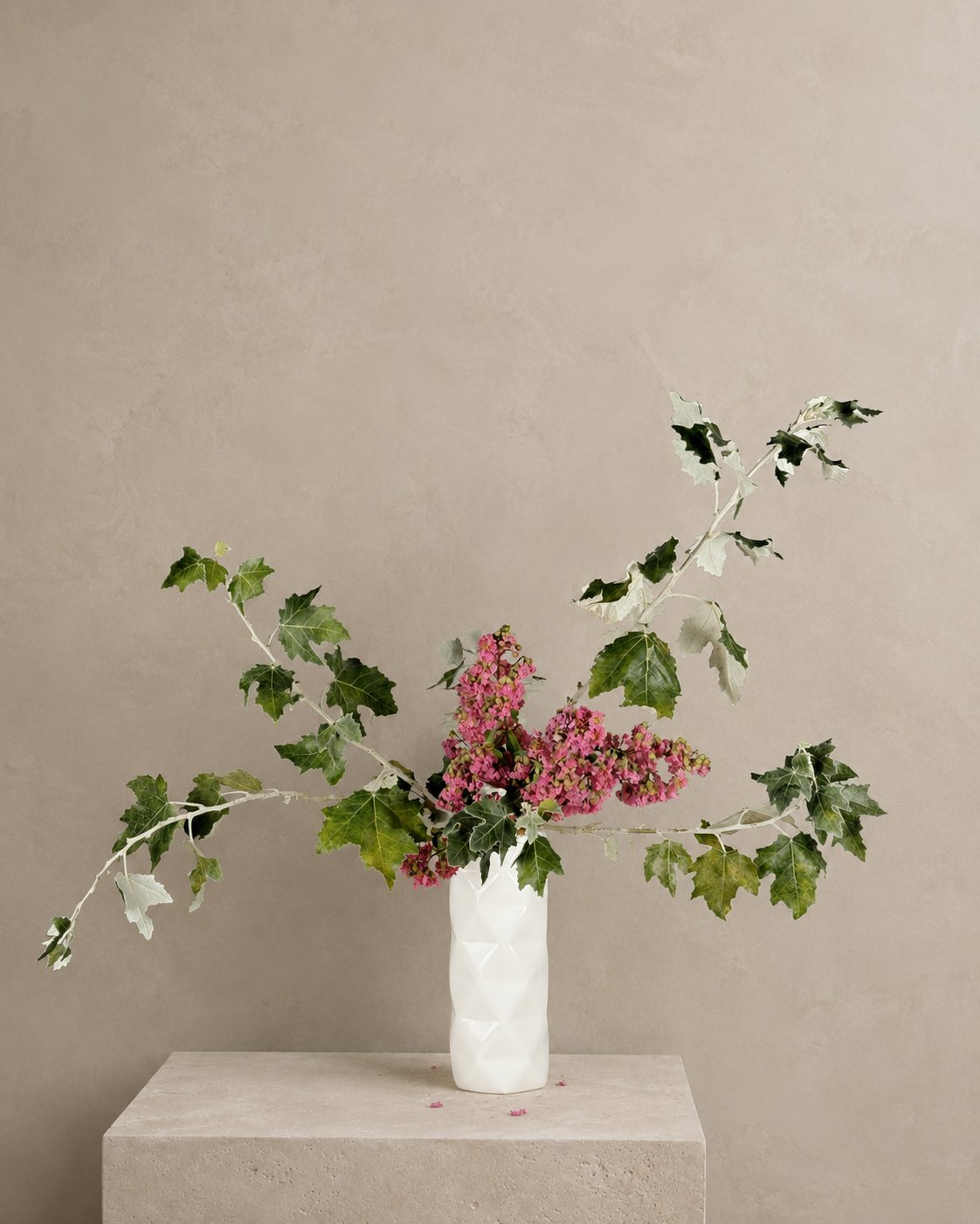 Ikebana arrangement "morning offering" by arya flowerslab, Macerata