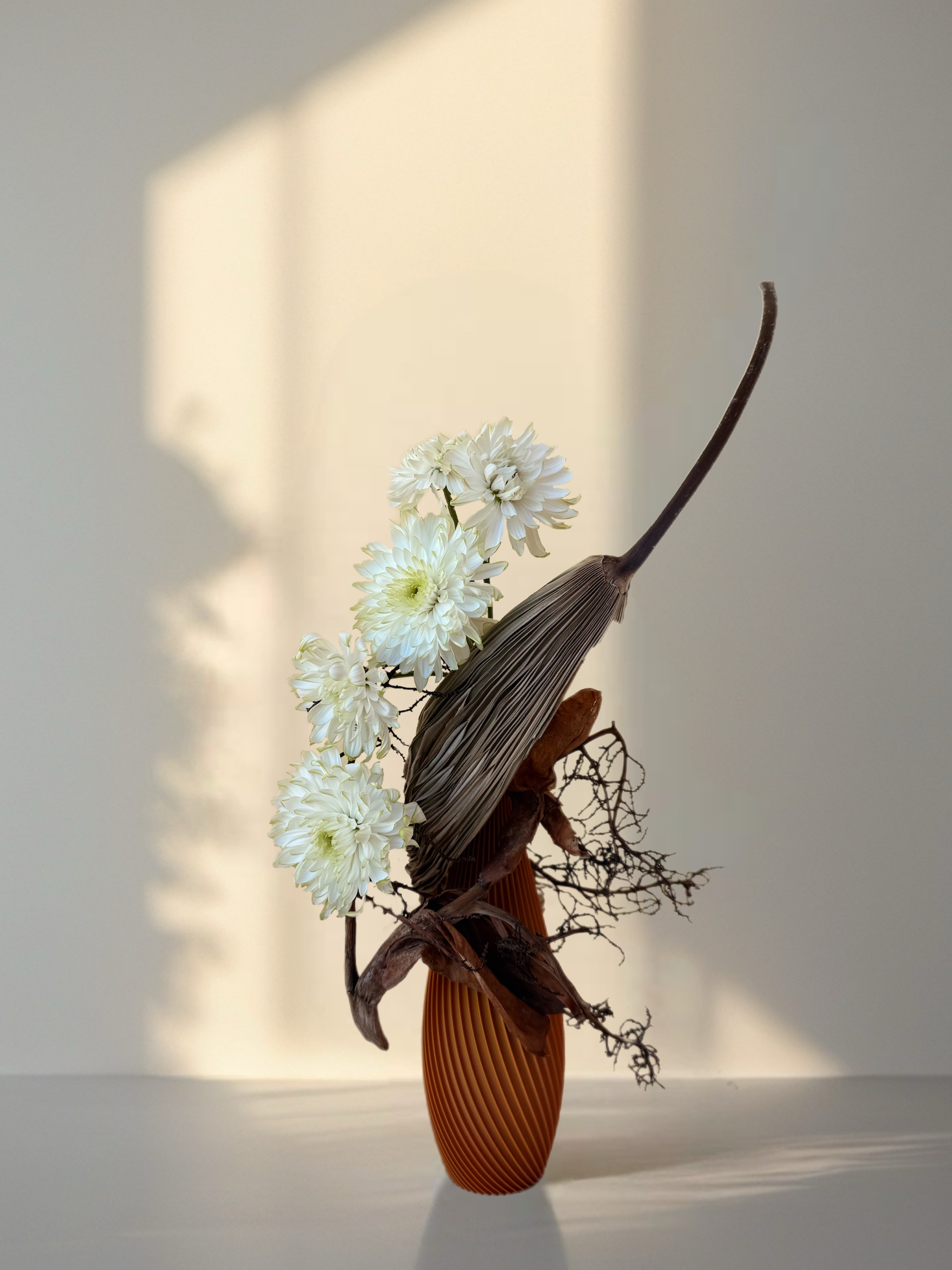 Ikebana arrangement "a gentle step forward" by arya flowerslab, Macerata